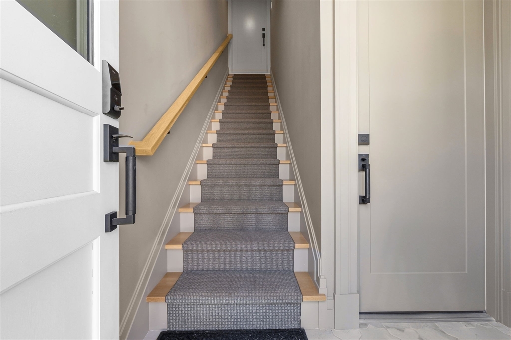 8 Milk Street #B, Newburyport, MA, 8 Milk Street #B, Newburyport, MA Photo #3