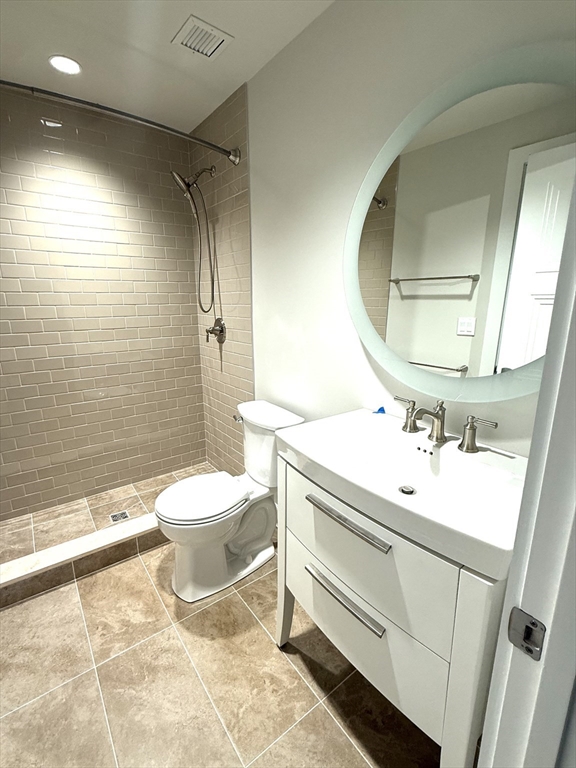 Revere, Massachusetts 02151, United States, 1 Bedroom Bedrooms, ,1 BathroomBathrooms,Residential,Active,185674