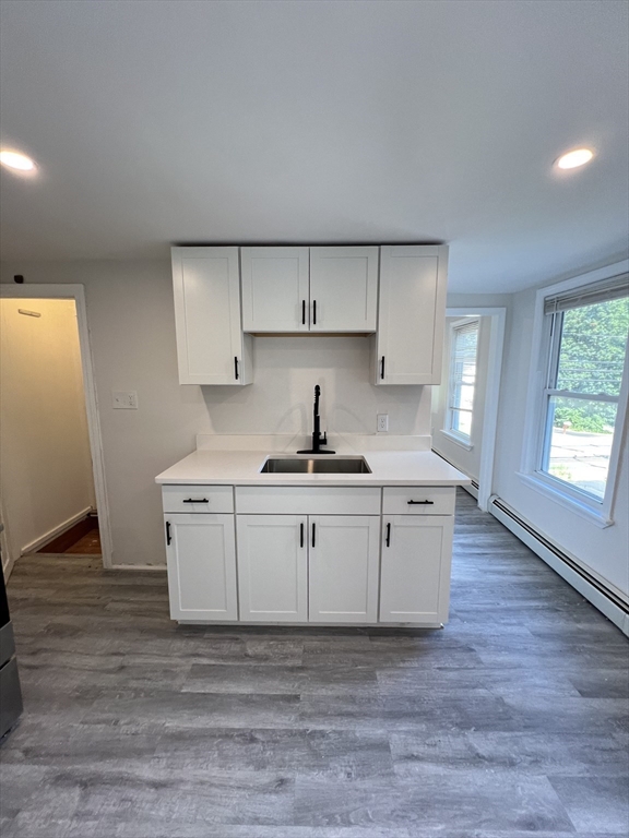 689 Main St 2S