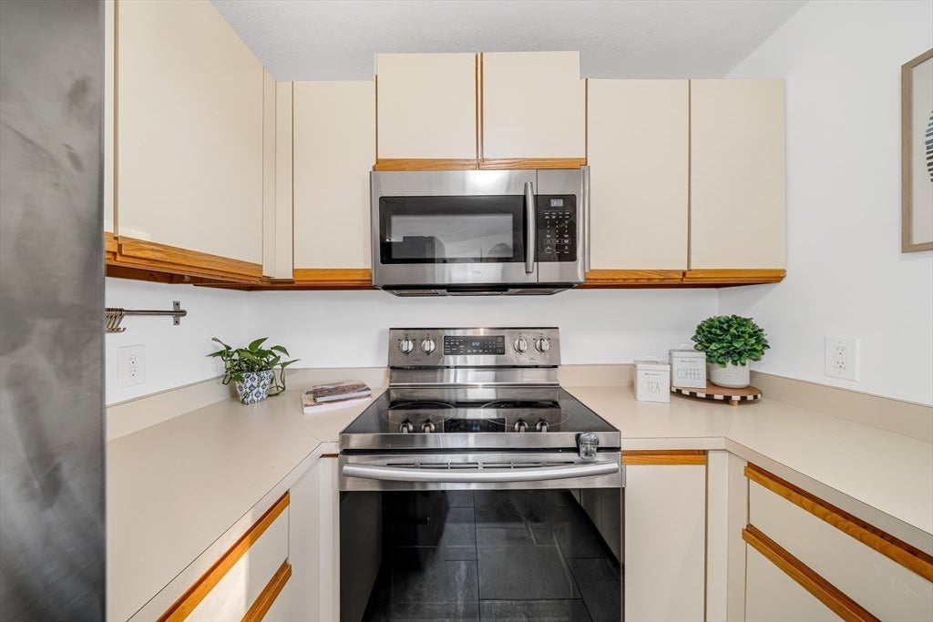 2 Atkinson Dr #19, Saugus, MA, 2 Atkinson Dr #19, Saugus, MA Photo #18