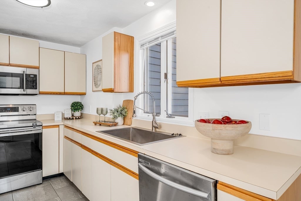 2 Atkinson Dr #19, Saugus, MA, 2 Atkinson Dr #19, Saugus, MA Photo #16