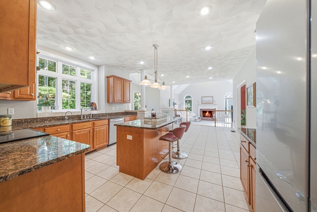 4 Juneberry Ln