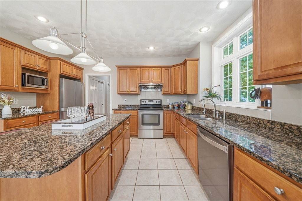4 Juneberry Ln