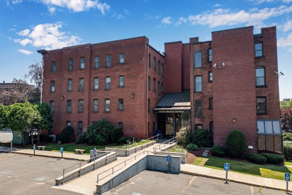 222 Carew St