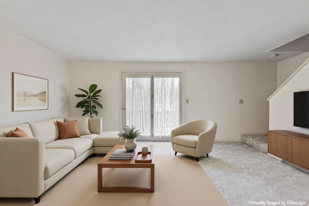 140 Cortland Cir 140