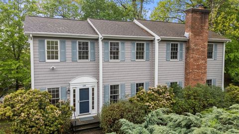138 Worcester Ln Waltham MA 02451