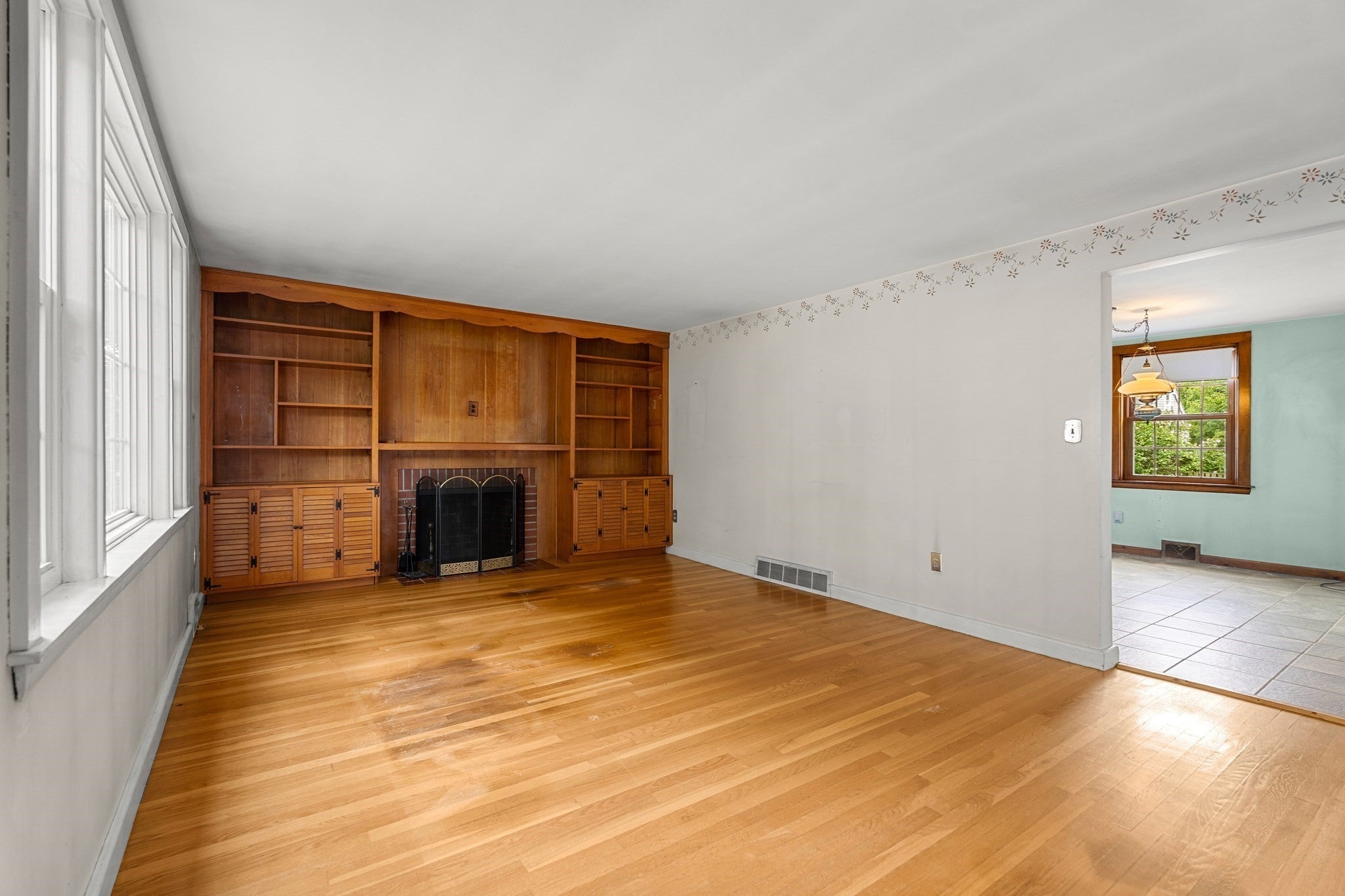18 Iverson Rd