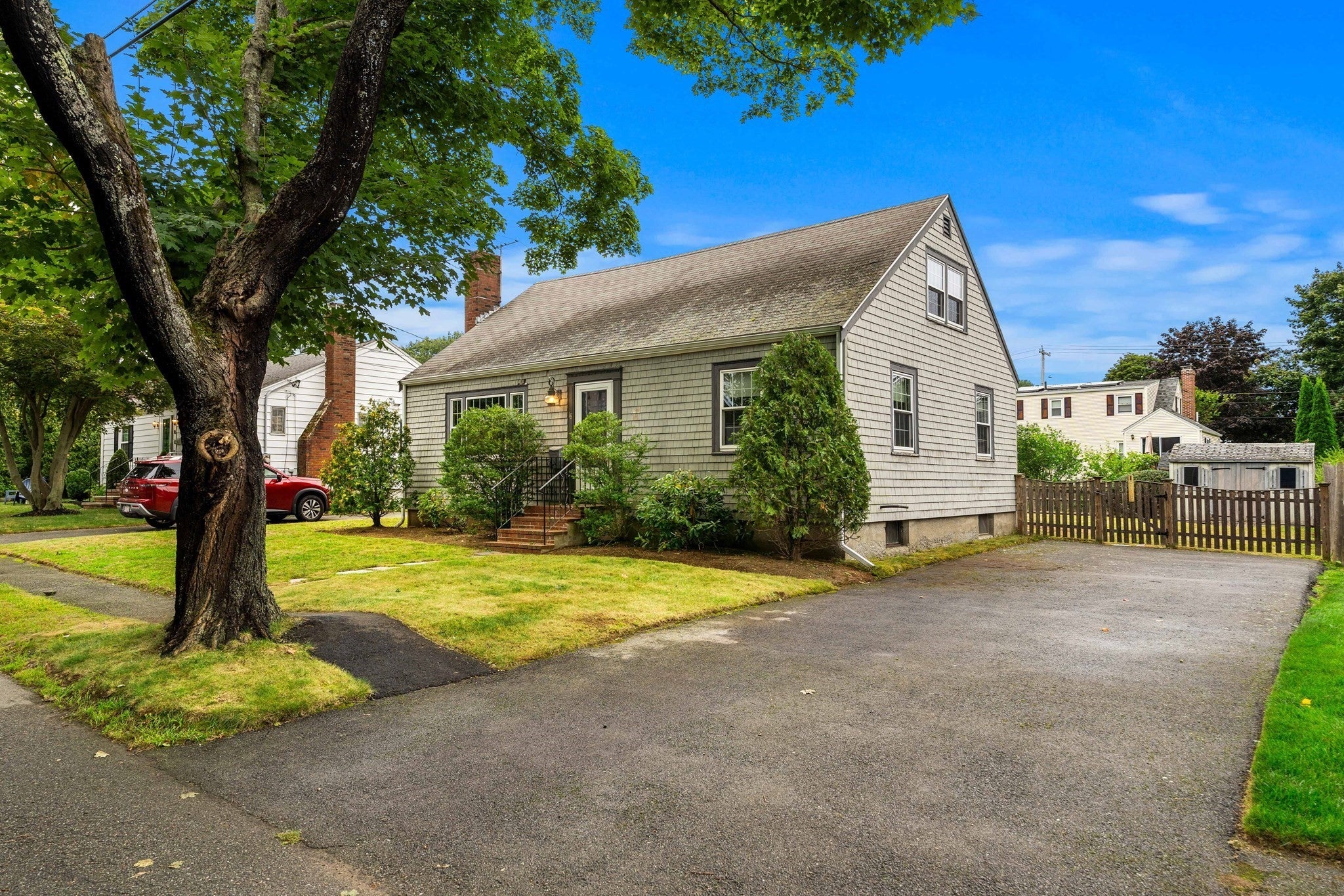 18 Iverson Rd