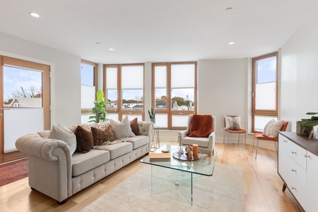240 Salem ST #3A, Medford, MA Photo #2