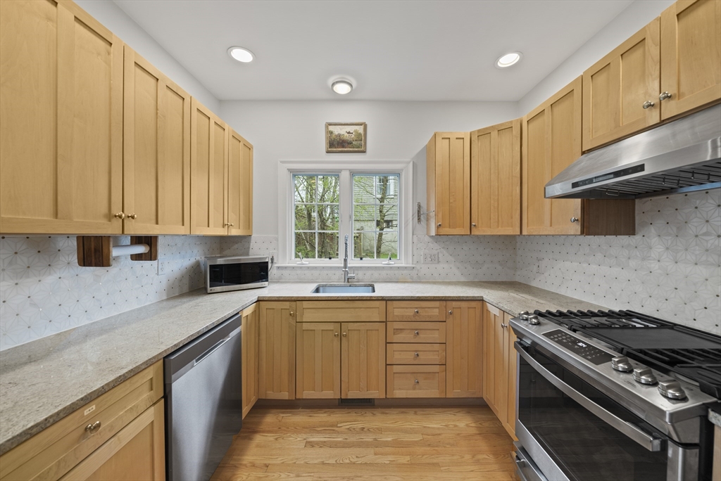 292 Lagrange Street 292