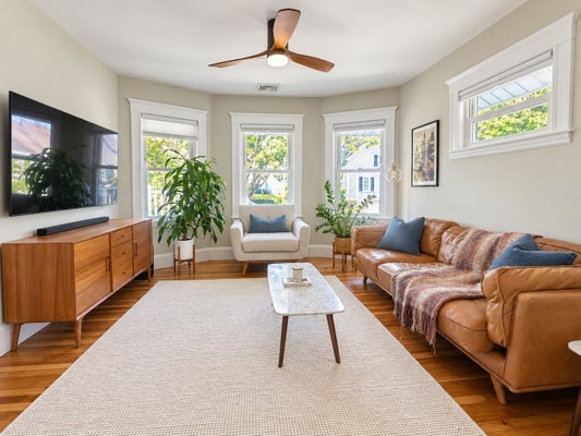 134 TYNDALE ST # 2, ROSLINDALE, MA 02131 - Image 1271dcd90b7c4bfc30308c4b15fcde2e/748276292