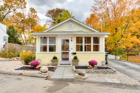 20 Alpine Trl Auburn MA 01501