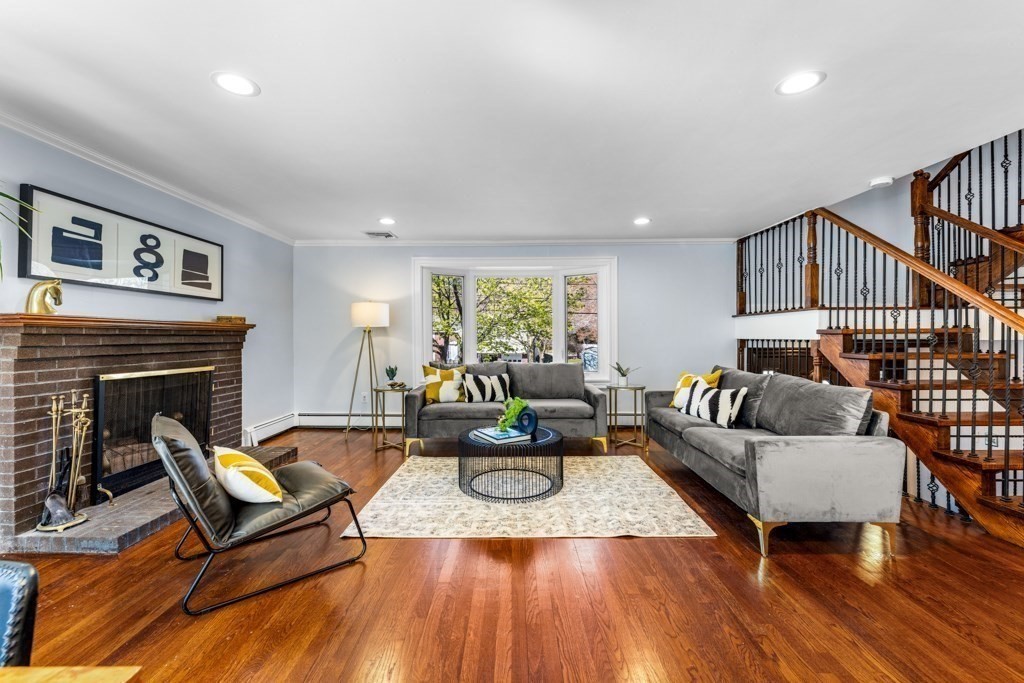 255 Worthen Rd East