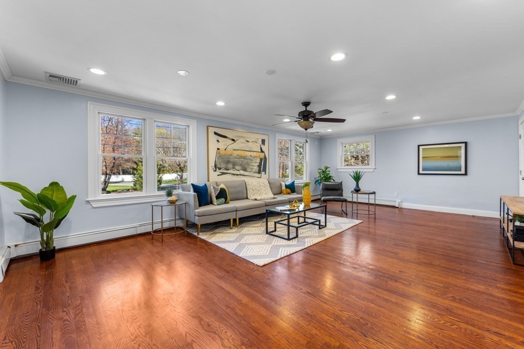 255 Worthen Rd East