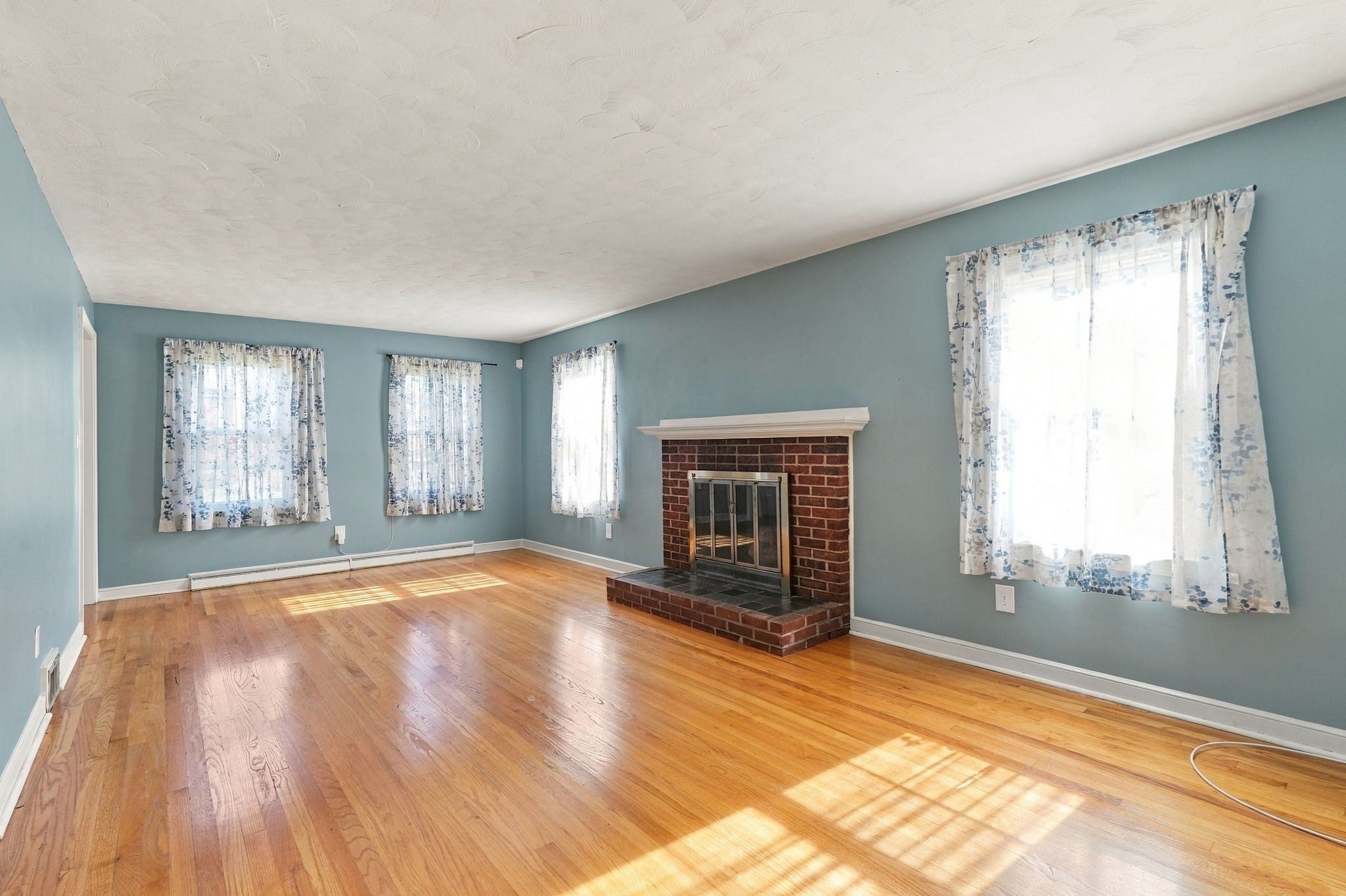 52 Dorwin Dr, West Springfield, MA, 52 Dorwin Dr, West Springfield, MA Photo #12