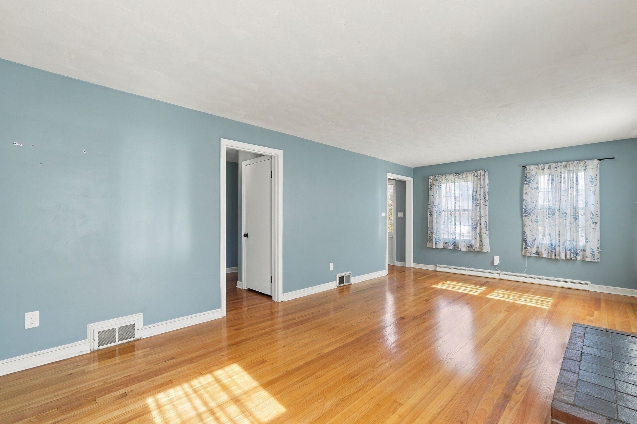 52 Dorwin Dr, West Springfield, MA, 52 Dorwin Dr, West Springfield, MA Photo #14