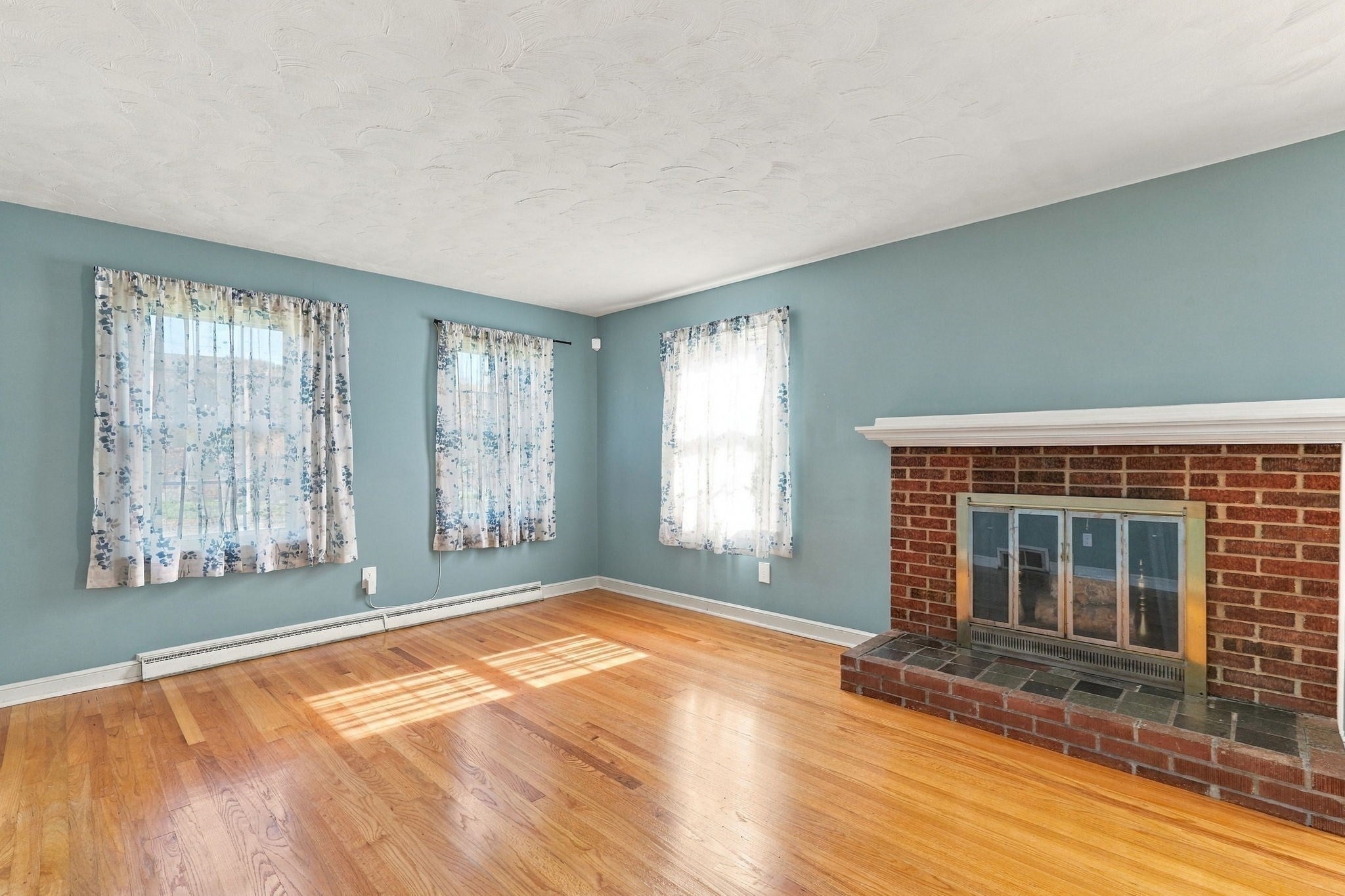 52 Dorwin Dr, West Springfield, MA, 52 Dorwin Dr, West Springfield, MA Photo #13