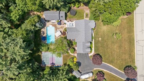 27 Rosewood Dr Kingston MA 02364