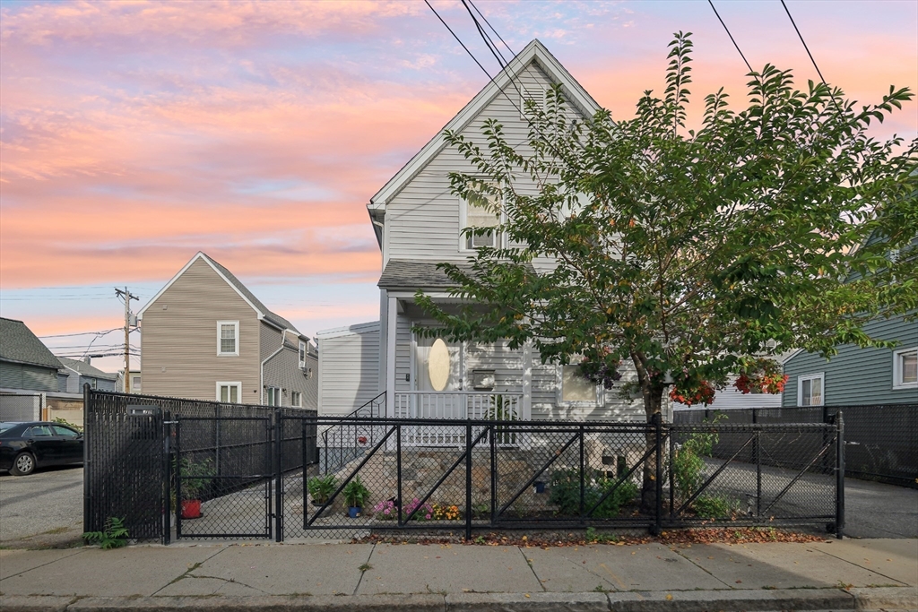 7 Montrose St