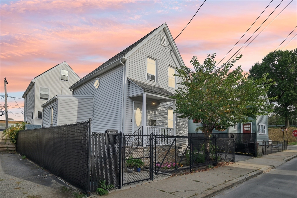 7 Montrose St
