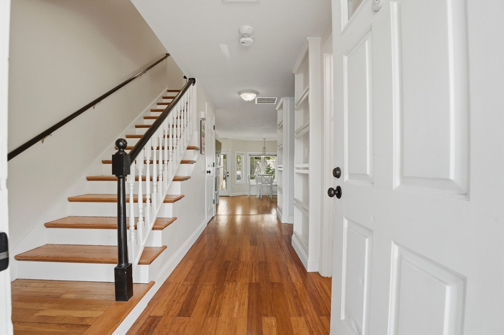 56 Westcliff Dr 56