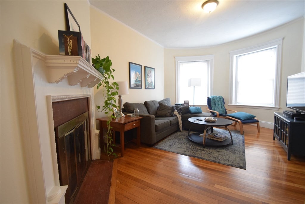 Photo 1 of 13 — 191 Winthrop Rd 3, Brookline, MA 02445