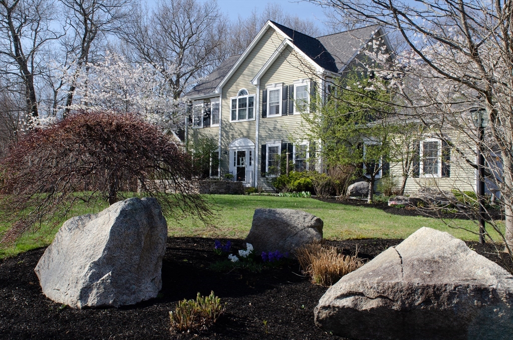 76 Old Farm Rd