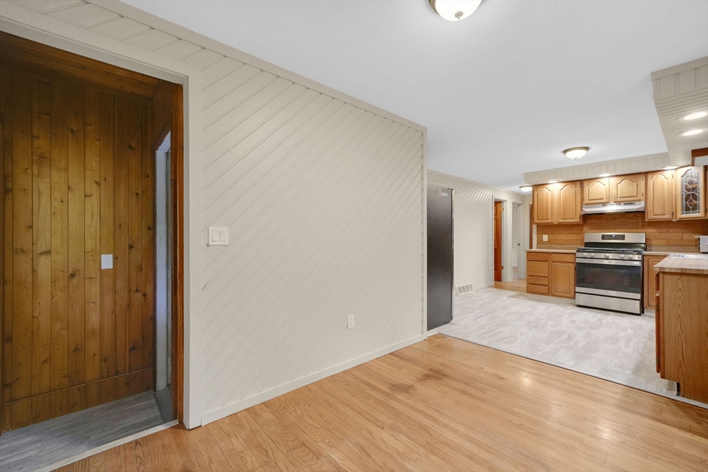 5 Tracy Dr