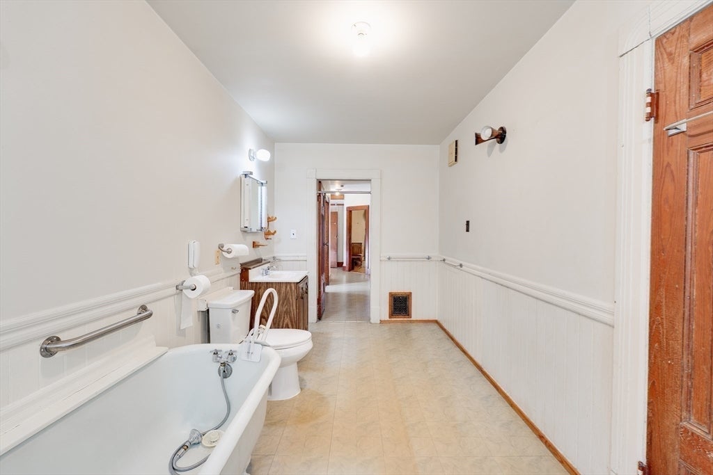 95 Grand St, Springfield, MA, 95 Grand St, Springfield, MA Photo #23