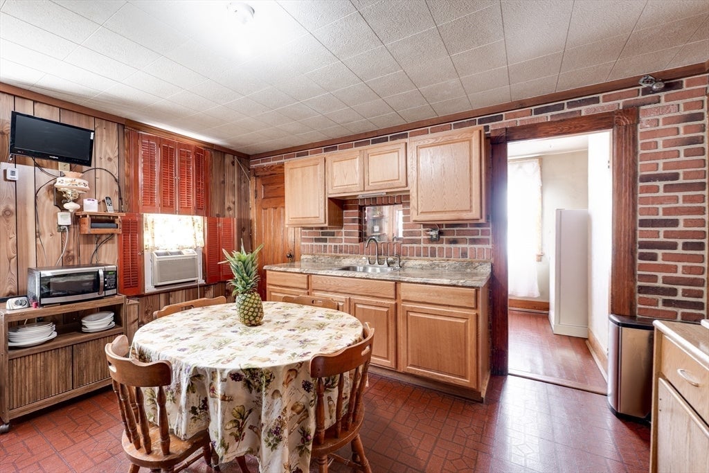 95 Grand St, Springfield, MA, 95 Grand St, Springfield, MA Photo #9