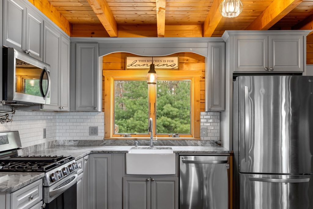 81 S Meadow Rd, Carver, MA Photo #18