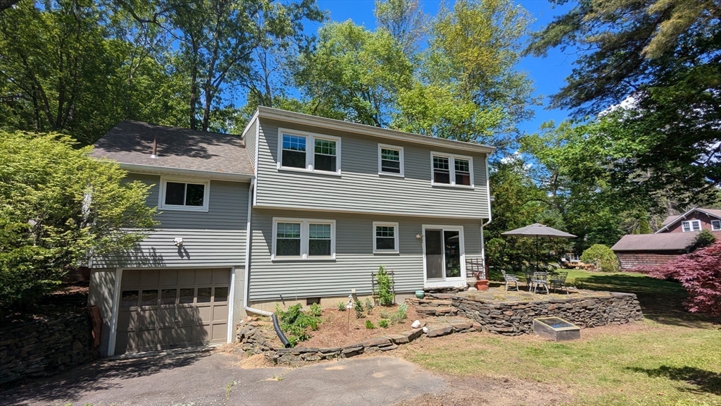 28 Marian St