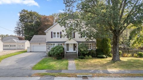 31 Oak St Shrewsbury MA 01545
