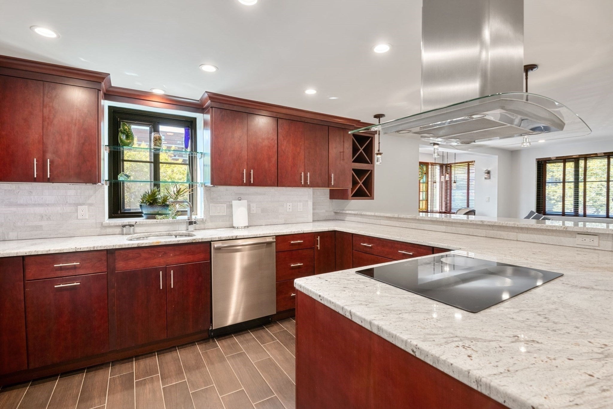 100 Ledgewood Dr 319, Stoneham MA 02180