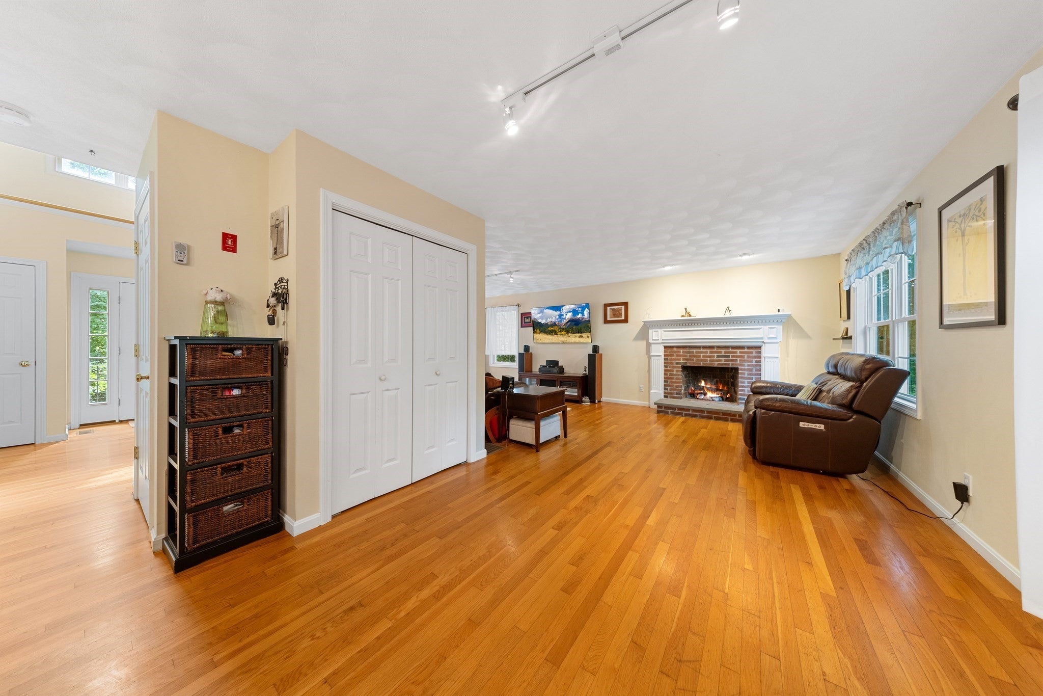 115 Cathedral Drive, Attleboro, MA Photo #11