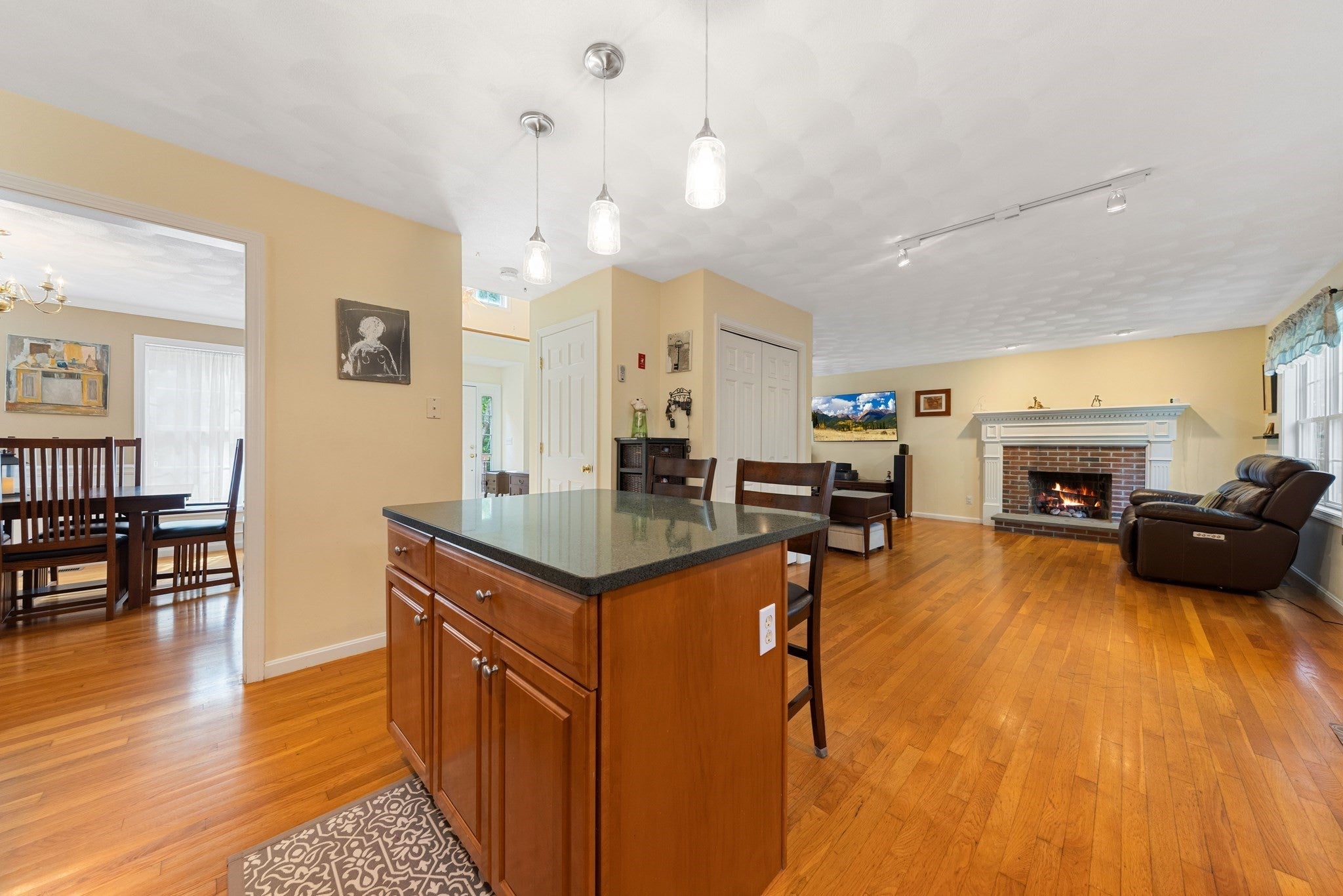 115 Cathedral Drive, Attleboro, MA Photo #8