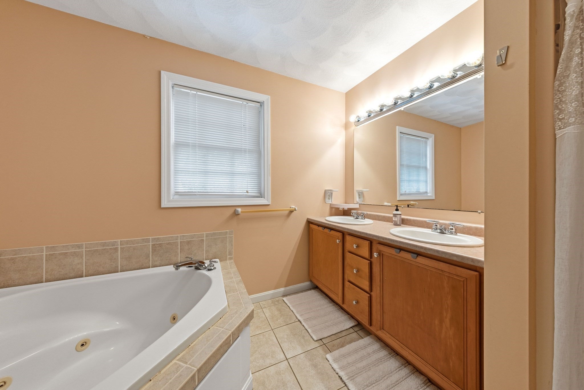 115 Cathedral Drive, Attleboro, MA Photo #21