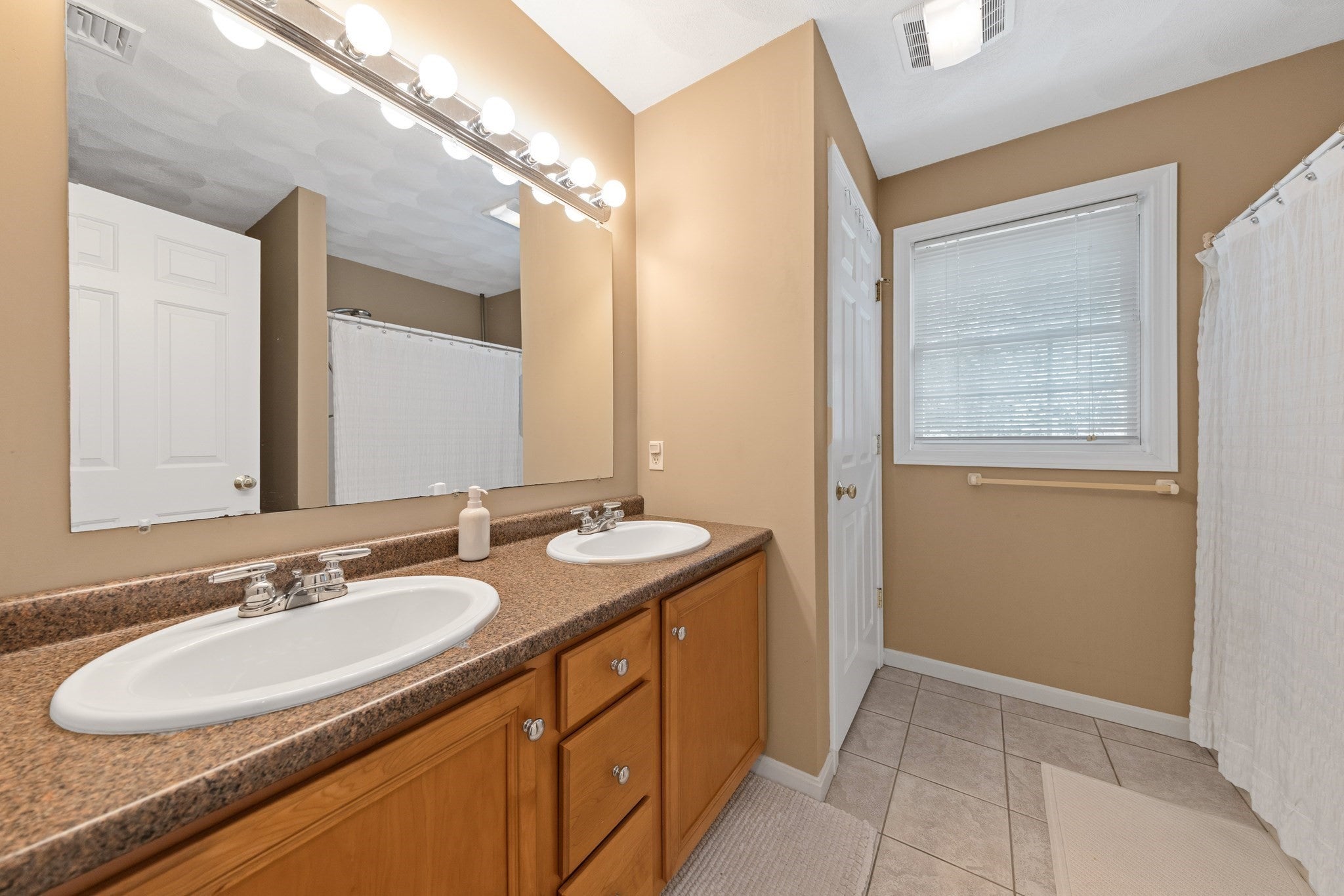 115 Cathedral Drive, Attleboro, MA Photo #28