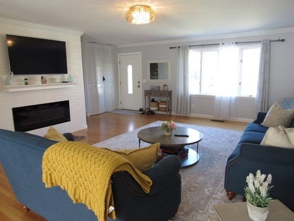6 Loring Hills Ave #1B, Salem, MA, 6 Loring Hills Ave #1B, Salem, MA Photo #3