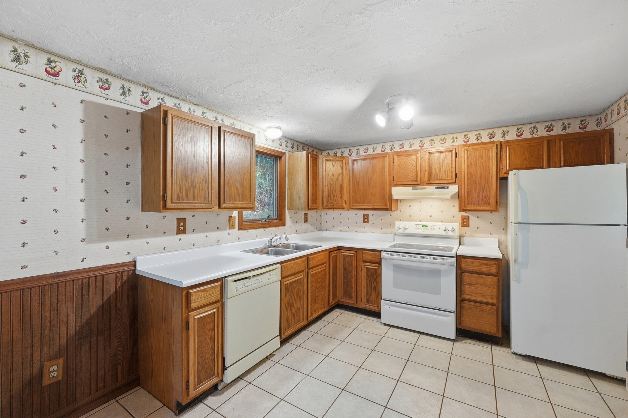 34 Vinton Rd, Holland, MA, 34 Vinton Rd, Holland, MA Photo #5