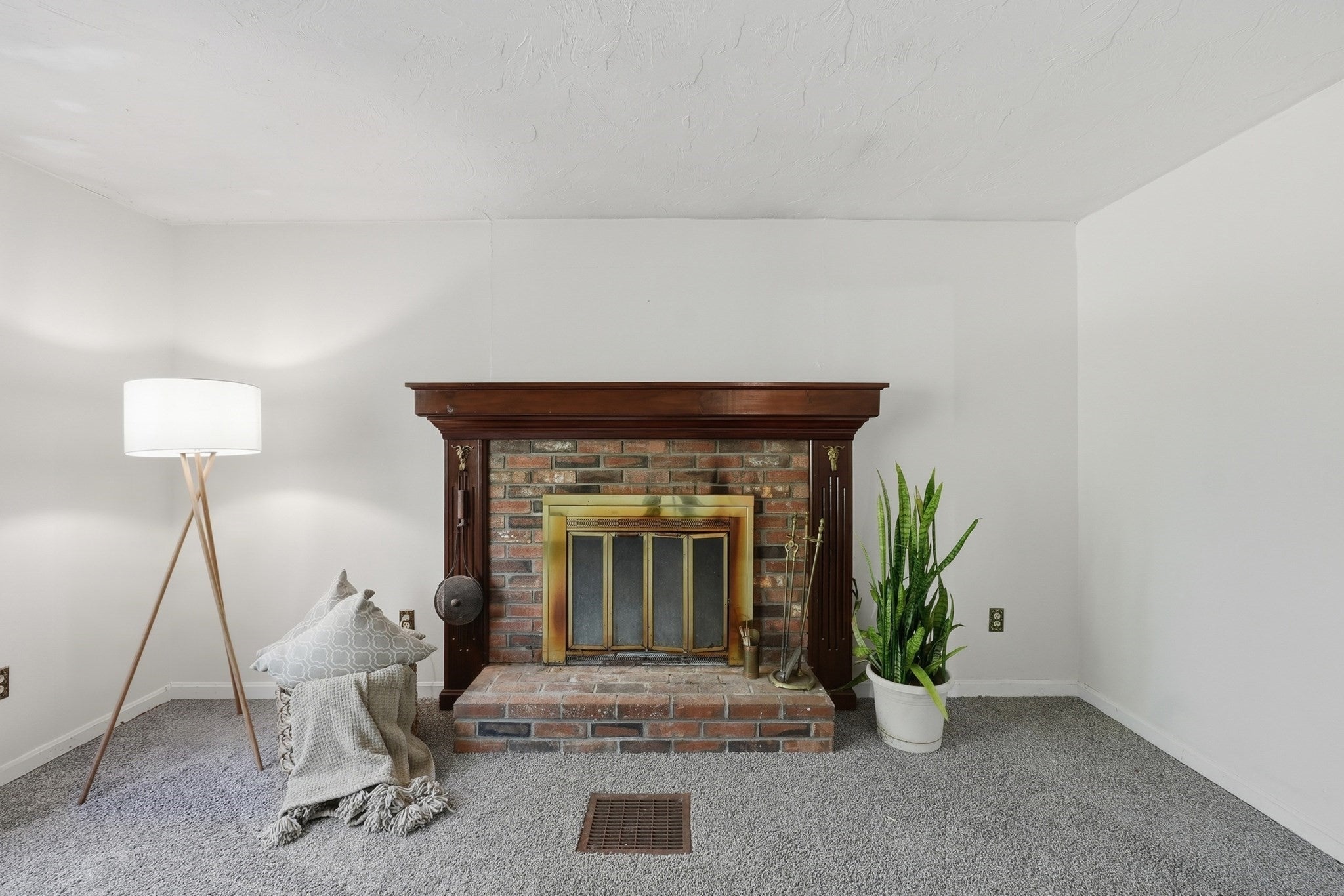 34 Vinton Rd, Holland, MA, 34 Vinton Rd, Holland, MA Photo #13