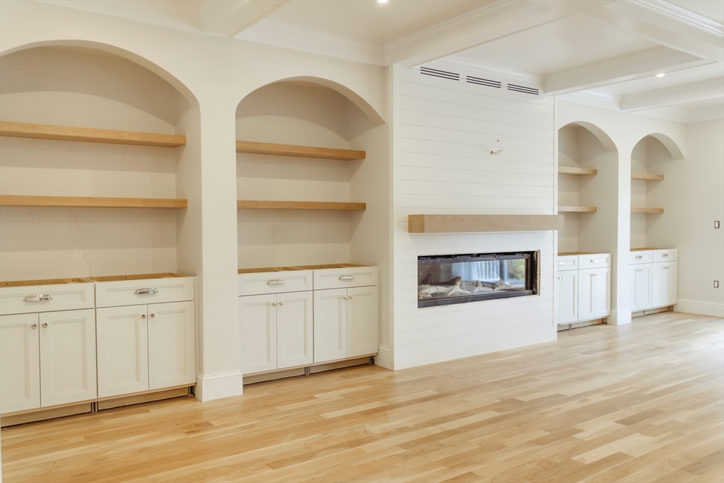 21 Quiet St