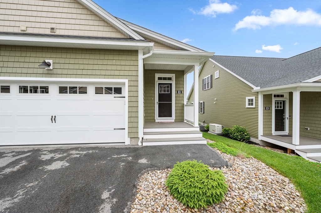 11 Soucy Drive 11