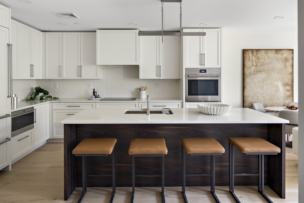 20 Kinmonth Rd 306