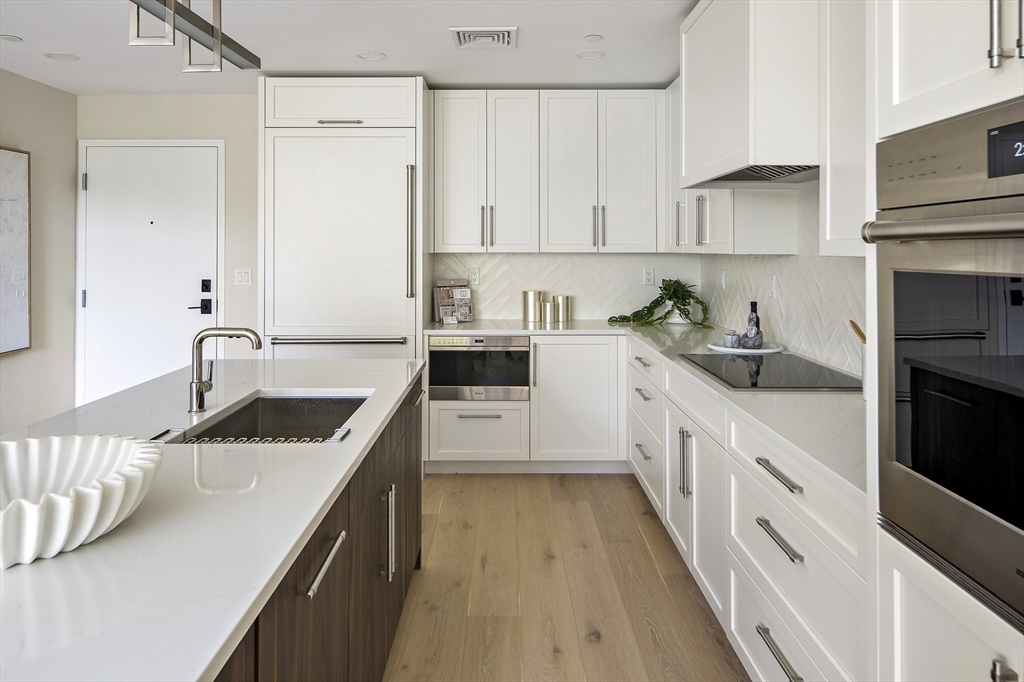 20 Kinmonth Rd 306