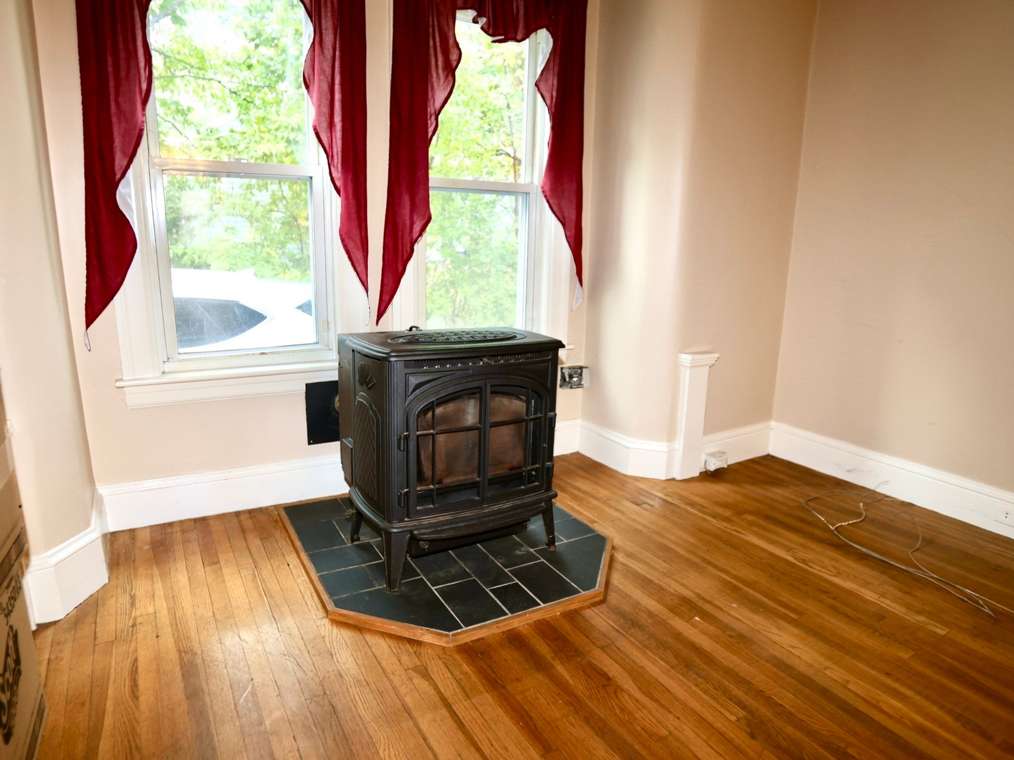 133 Whipple St, Worcester, MA, 133 Whipple St, Worcester, MA Photo #2