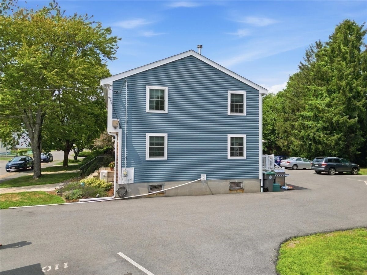 110 Hooper Rd #110, Dedham, MA Photo #29