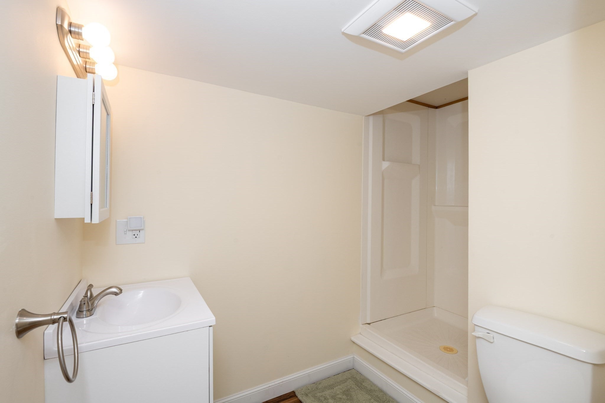 387 Middle St, West Newbury, MA Photo #33