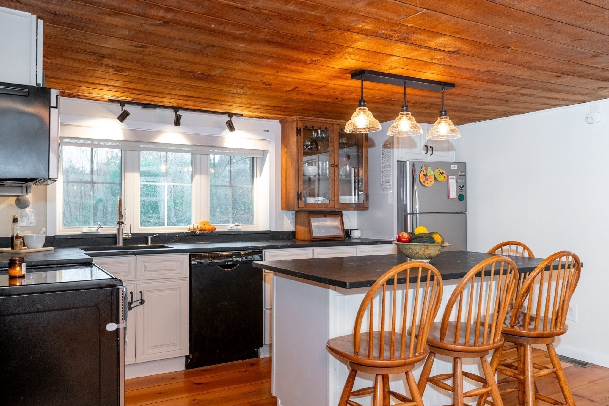 387 Middle St, West Newbury, MA Photo #11