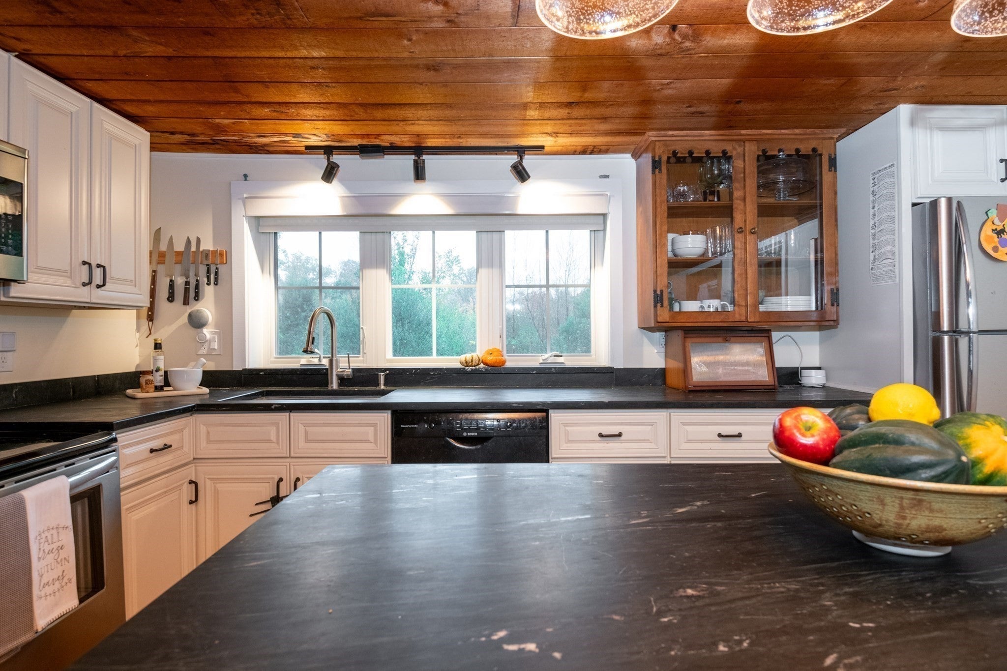 387 Middle St, West Newbury, MA Photo #12